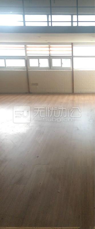  - 靈橋廣場(chǎng)