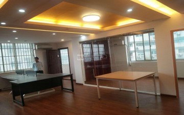 靈橋廣場